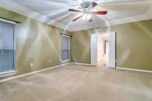 2818 N Creekwood Dr, Grapevine, TX 76051 - Photo 17