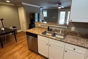 1725 Harvey Mitchell Pkwy S, College Station, TX 77840 - Photo 9