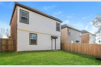 1304 Ester Lane, Ennis, TX 75119 - Photo 3