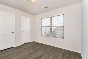 5532 Shore Point Trl, Fort Worth, TX 76119 - Photo 11