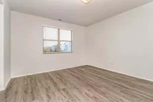 5532 Shore Point Trl, Fort Worth, TX 76119 - Photo 9