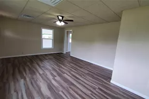 1237 S Waco St, Van Alstyne, TX 75495 - Photo 13