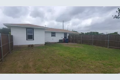 1237 S Waco Street, Van Alstyne, TX 75495 - Photo 17