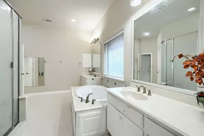 2246 Longview Road, Irving, TX 75063 - Photo 21