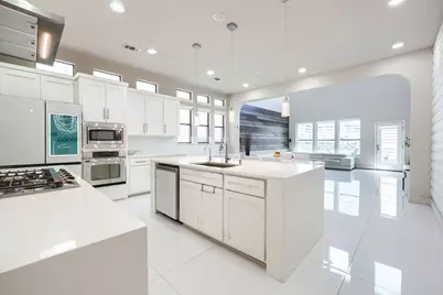 2246 Longview Road, Irving, TX 75063 - Photo 9
