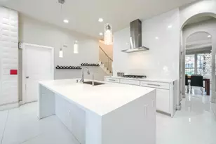2246 Longview Rd, Irving, TX 75063 - Photo 11