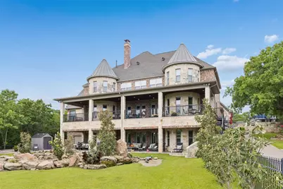 826 Cimmarron Bay Drive, Runaway Bay, TX 76426 - Photo 11