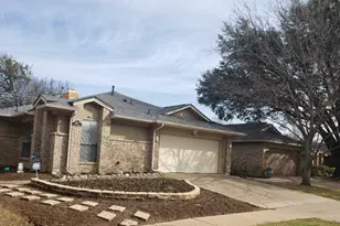 1307 Boardwalk St, Arlington, TX 76011 - Photo 3