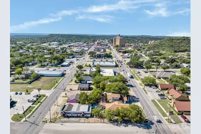 916 E Hubbard Street, Mineral Wells, TX 76067 - Photo 27