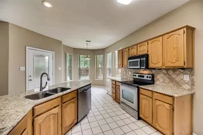 2113 Glenmont Drive, Plano, TX 75023 - Photo 11