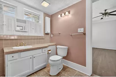 916-B E Hubbard Street, Mineral Wells, TX 76067 - Photo 21