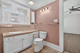 916-B E Hubbard St, Mineral Wells, TX 76067 - Photo 21