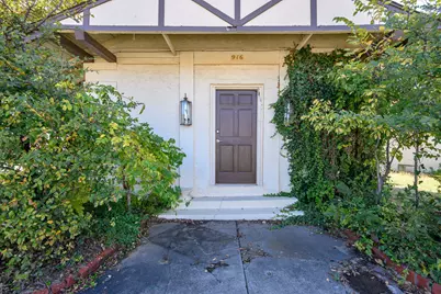 916-B E Hubbard Street, Mineral Wells, TX 76067 - Photo 3