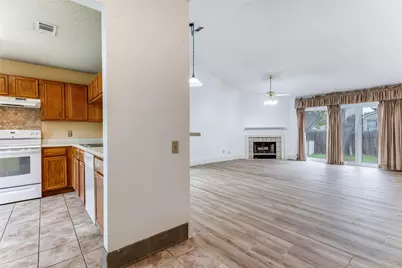 4617 Feathercrest Drive, Fort Worth, TX 76137 - Photo 9