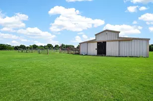1035 Highland Rd, Cleburne, TX 76033 - Photo 29