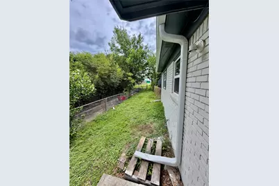 1814 Martin Luther Drive, Arlington, TX 76010 - Photo 9