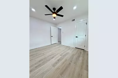 1814 Martin Luther Drive, Arlington, TX 76010 - Photo 15