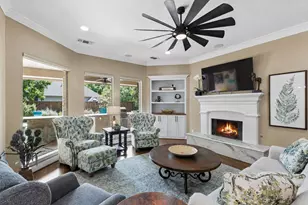1004 Duttons Meadow Ln, McKinney, TX 75071 - Photo 9