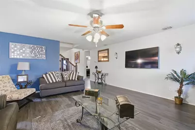 217 Sunset Oaks Drive, Fort Worth, TX 76112 - Photo 9