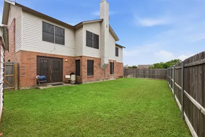217 Sunset Oaks Drive, Fort Worth, TX 76112 - Photo 25