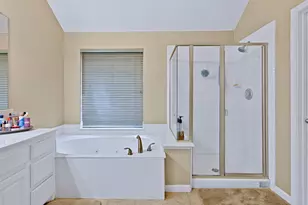 6305 Clear Pool Dr, Arlington, TX 76018 - Photo 17