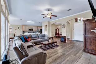 6305 Clear Pool Dr, Arlington, TX 76018 - Photo 7