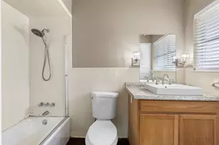 2906 Tanglewood Dr, Commerce, TX 75428 - Photo 31