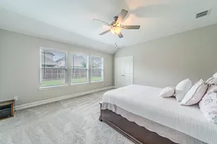 1048 Pinnacle Breeze Dr, Fort Worth, TX 76052 - Photo 15