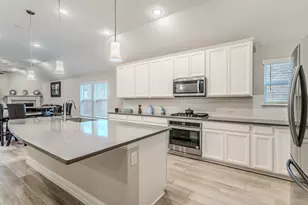 1048 Pinnacle Breeze Dr, Fort Worth, TX 76052 - Photo 9