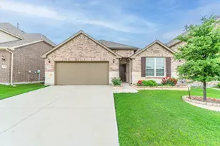 1048 Pinnacle Breeze Dr, Fort Worth, TX 76052 - Photo 1
