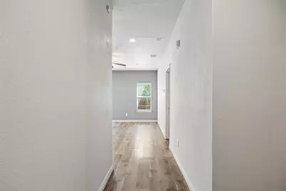 2801 17th Street, Fort Worth, TX 76106 - Photo 3