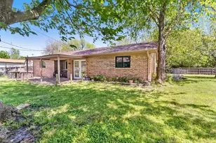 832 Cherry St, Wolfe City, TX 75496 - Photo 21