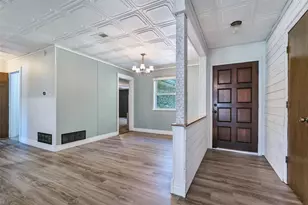 832 Cherry St, Wolfe City, TX 75496 - Photo 9