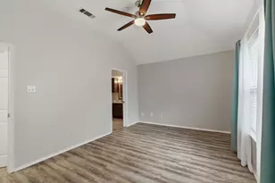 1800 Pine Ridge Dr, Bedford, TX 76021 - Photo 15