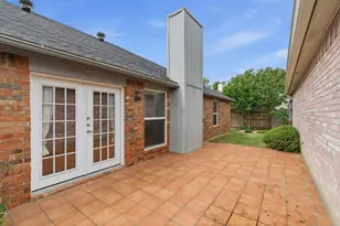 1800 Pine Ridge Dr, Bedford, TX 76021 - Photo 25