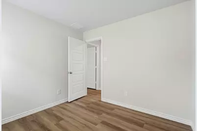 8009 Charlestown Lane, Fort Worth, TX 76140 - Photo 15
