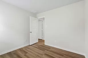 8009 Charlestown Ln, Fort Worth, TX 76140 - Photo 15