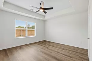 8009 Charlestown Ln, Fort Worth, TX 76140 - Photo 9
