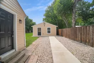 1455 Honor Dr, DeSoto, TX 75115 - Photo 17