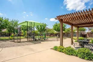 2161 Hermann Ln, Carrollton, TX 75010 - Photo 17