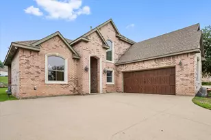 9029 Reata W Dr, Benbrook, TX 76126 - Photo 3
