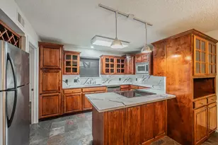 3704 Hulen Park Dr, Fort Worth, TX 76109 - Photo 13