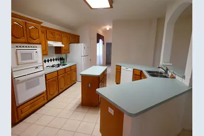 506 Baltusrol Circle, Garland, TX 75044 - Photo 9