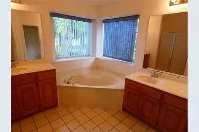 506 Baltusrol Circle, Garland, TX 75044 - Photo 17
