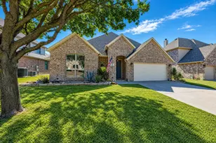 1704 Yarmouth Ln, Mansfield, TX 76063 - Photo 3