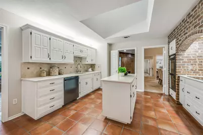 3814 Danbury Drive, Arlington, TX 76016 - Photo 9