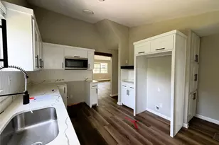 2817 N Mountain View Rd, Granbury, TX 76048 - Photo 11