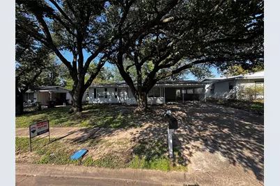 3008 Winfield Drive, Corsicana, TX 75110 - Photo 1