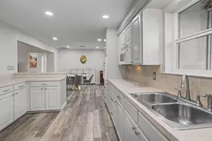 405 Torrey St, Granbury, TX 76048 - Photo 7