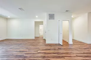 3523 Herrling St, Dallas, TX 75210 - Photo 5